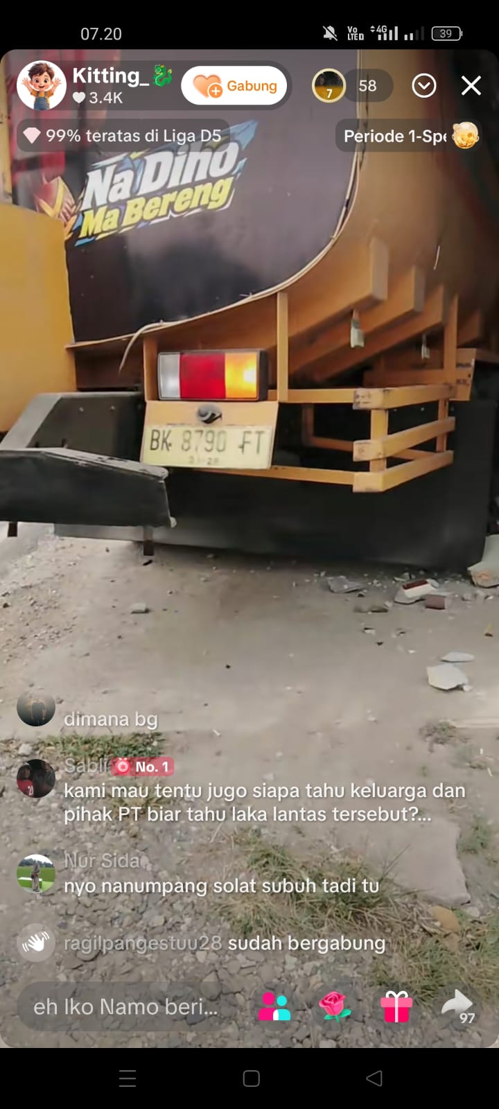 Truk Tangki CPO Tabrak Teras Surau di Pulau Pinang, Sopir Dievakuasi ke RSUD